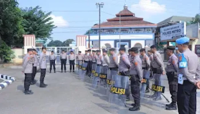 Sambut Hari Buruh, Kapolres Metro Berikan Arahan ke Personil