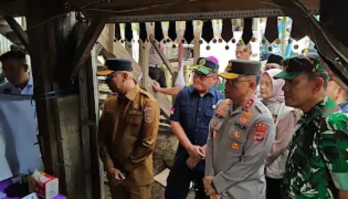Kapolda Lampung Tinjau PSU Pilkada di Pesawaran