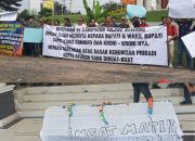 Desak Copot Kadis Kominfo Tuba, FWTB Gelar Aksi Damai Bawakan Keranda