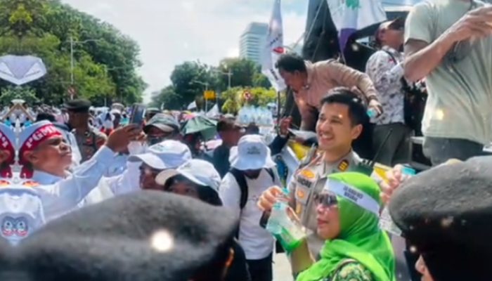 Kapolsek Senen : Ojol Datang Membawa Harapan, Polri Hadir Bawa Keperdulian
