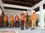 Bupati Tubaba Monitoring Gedung Kantor Bersama di Uluan Nughik